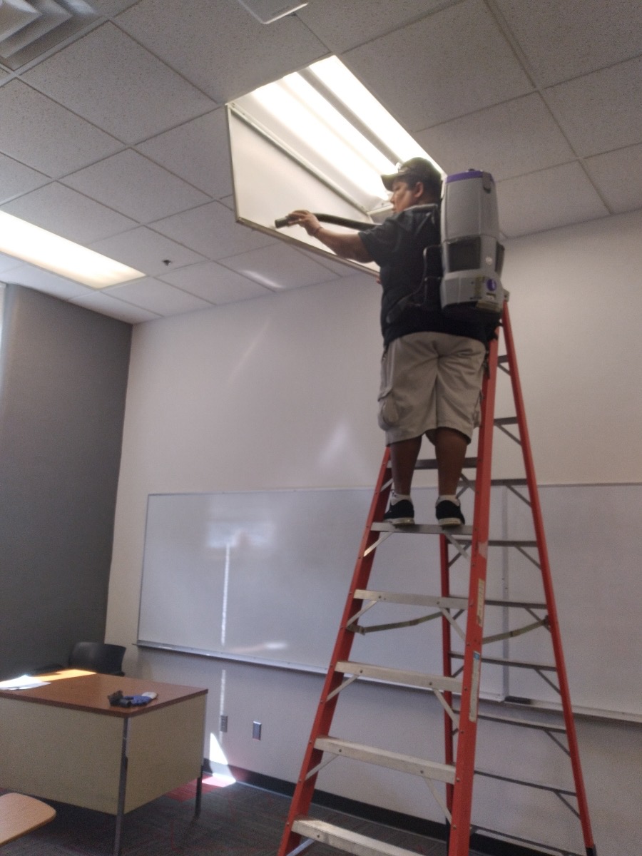 Indianapolis Janitorial Service cleaning ceiling